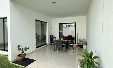 Casa en Venta en Privada Salvia, Floresta Mérida Yucatán.