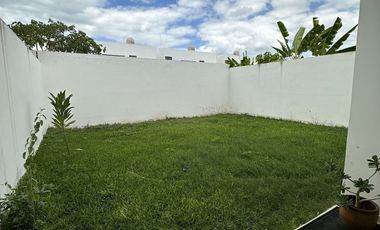 Casa en Venta en Privada Salvia, Floresta Mérida Yucatán.