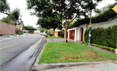 Casa en venta en Urb. San Jorge - Calle Tomasal en Surco