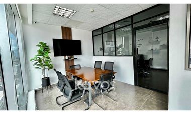 OFICINA EN SORTIS BUSINESS TOWER - A LA VENTA
