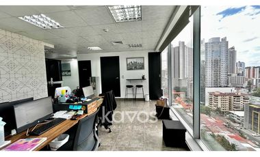 OFICINA EN SORTIS BUSINESS TOWER - A LA VENTA