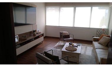 Venta de Casa con 3 pisos en Hato Pintado