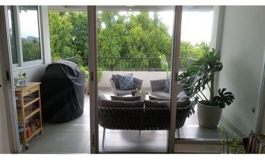 Venta de Casa con 3 pisos en Hato Pintado