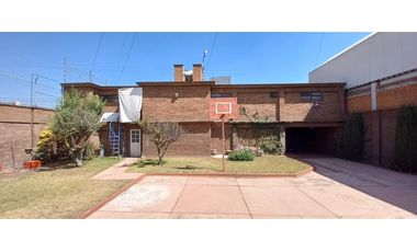 Casa en Venta con Uso Comercial en Casa Blanca Metepec