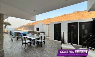 Exclusiva casa con piscina vista al mar en Urb. Marina Blue, Manta