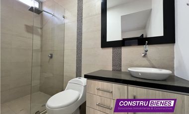 Exclusiva casa con piscina vista al mar en Urb. Marina Blue, Manta