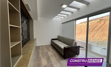 Exclusiva casa con piscina vista al mar en Urb. Marina Blue, Manta