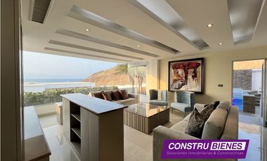 Exclusiva casa con piscina vista al mar en Urb. Marina Blue, Manta