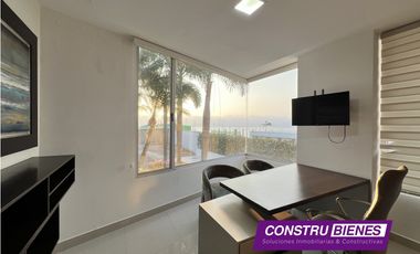 Exclusiva casa con piscina vista al mar en Urb. Marina Blue, Manta