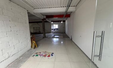 Local Comercial con Vista Exterior en Plaza – Cerca del centro de Coyoacán