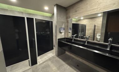 Local Comercial con Vista Exterior en Plaza – Cerca del centro de Coyoacán