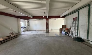 Local Comercial con Vista Exterior en Plaza – Cerca del centro de Coyoacán