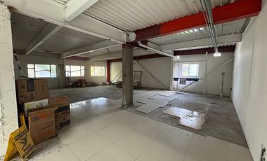 Local Comercial con Vista Exterior en Plaza – Cerca del centro de Coyoacán