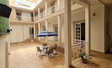 Casa en Venta o Renta en Roma Norte estilo Art Deco con uso de SUELO oficinas