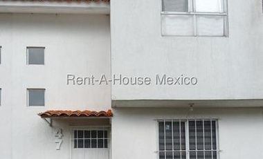 Casa en  renta amueblada en Los Sauces San Antonio La Isla San Lucas Tepemajalco