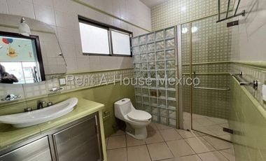 Casa en Renta en Las Palmas Medellin de Bravo JL 25-1927