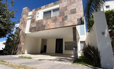 Punta del Este CASA AMUEBLADA en RENTA, Santa Fe, Sierra Nogal, Santa Lucía,  Bosques del Pedregal