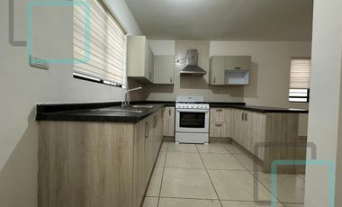 CASA EN RENTA FRACCIONAMIENTO ALTABRISA ZONA APODACA