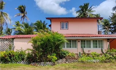 VENDO CASA URBANIZACION MIRAMAR ORILLA DE PLAYA