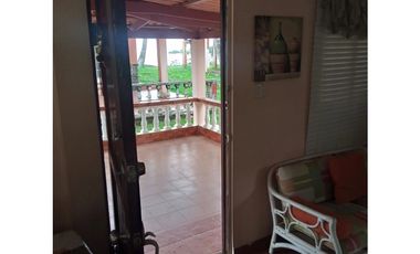 VENDO CASA URBANIZACION MIRAMAR ORILLA DE PLAYA