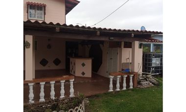VENDO CASA URBANIZACION MIRAMAR ORILLA DE PLAYA