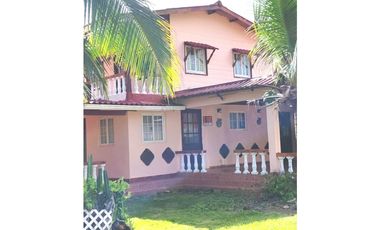 VENDO CASA URBANIZACION MIRAMAR ORILLA DE PLAYA