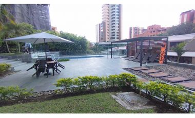 Venta de Casa Remodelada de 2 Niveles en Medellín Poblado Castropol