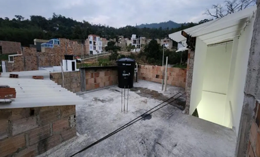 ACSI 1120. Se vende casa en Mesitas del Colegio.