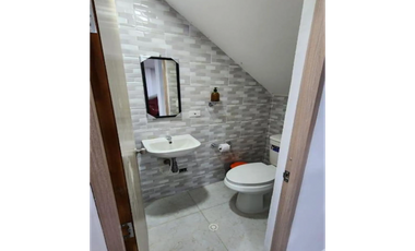 ACSI 1120. Se vende casa en Mesitas del Colegio.