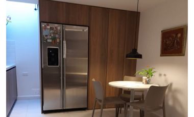 Casa de tres niveles en venta en Colina Campestre