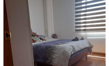 Casa de tres niveles en venta en Colina Campestre