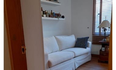 Casa de tres niveles en venta en Colina Campestre