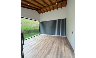 Se vende espectacular finca sector aeropuerto para estrenar