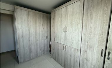 Apartamento en venta en Cerritos Reservado totalmente remodelado