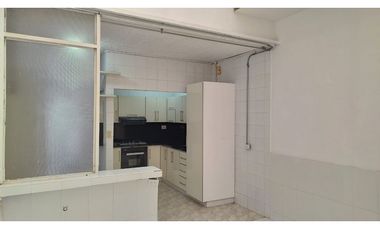 VENTA O RENTA CASA AMPLIA EN SECTOR COMERCIAL EN PINARES PEREIRA
