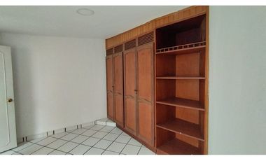 VENTA O RENTA CASA AMPLIA EN SECTOR COMERCIAL EN PINARES PEREIRA