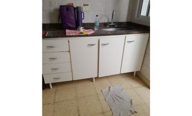 Venta casa con departamentos en block