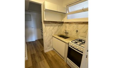 3 AMBIENTES A LA CALLE CON BALCON FRANCES - ENTRE RIOS 1759