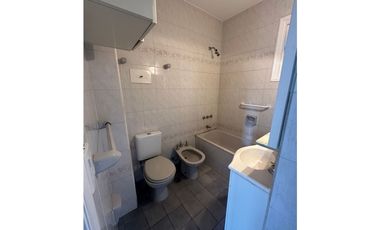 3 AMBIENTES A LA CALLE CON BALCON FRANCES - ENTRE RIOS 1759