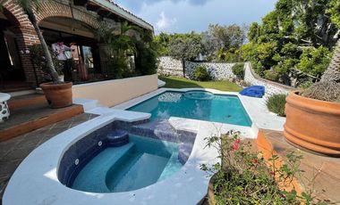 Casa en Fraccionamiento en Hacienda Tetela Cuernavaca - CRB-1243-Fr