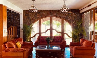 Casa en Fraccionamiento en Hacienda Tetela Cuernavaca - CRB-1243-Fr