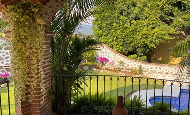 Casa en Fraccionamiento en Hacienda Tetela Cuernavaca - CRB-1243-Fr