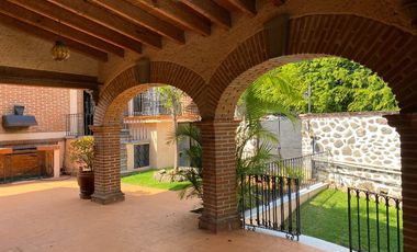 Casa en Fraccionamiento en Hacienda Tetela Cuernavaca - CRB-1243-Fr