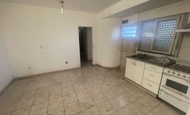 Casa con Departamento en venta en Quilmes Oeste