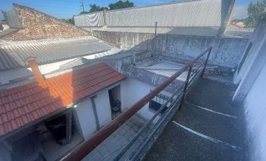 Casa con Departamento en venta en Quilmes Oeste