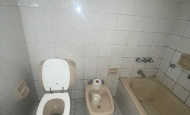 Casa con Departamento en venta en Quilmes Oeste