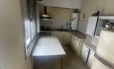 Casa con Departamento en venta en Quilmes Oeste