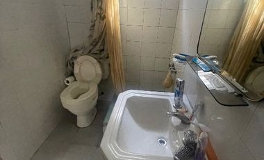 Casa con Departamento en venta en Quilmes Oeste