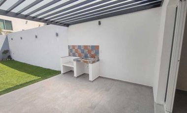 Casa de un nivel con alberca privada cerca del centro de Yautepec, Mor