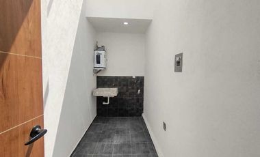 Casa de un nivel con alberca privada cerca del centro de Yautepec, Mor